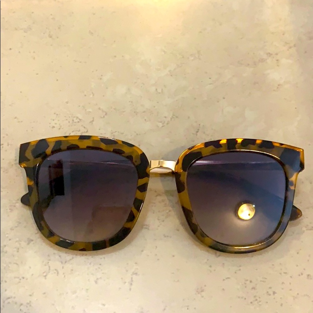 Express Tortoiseshell sunglasses